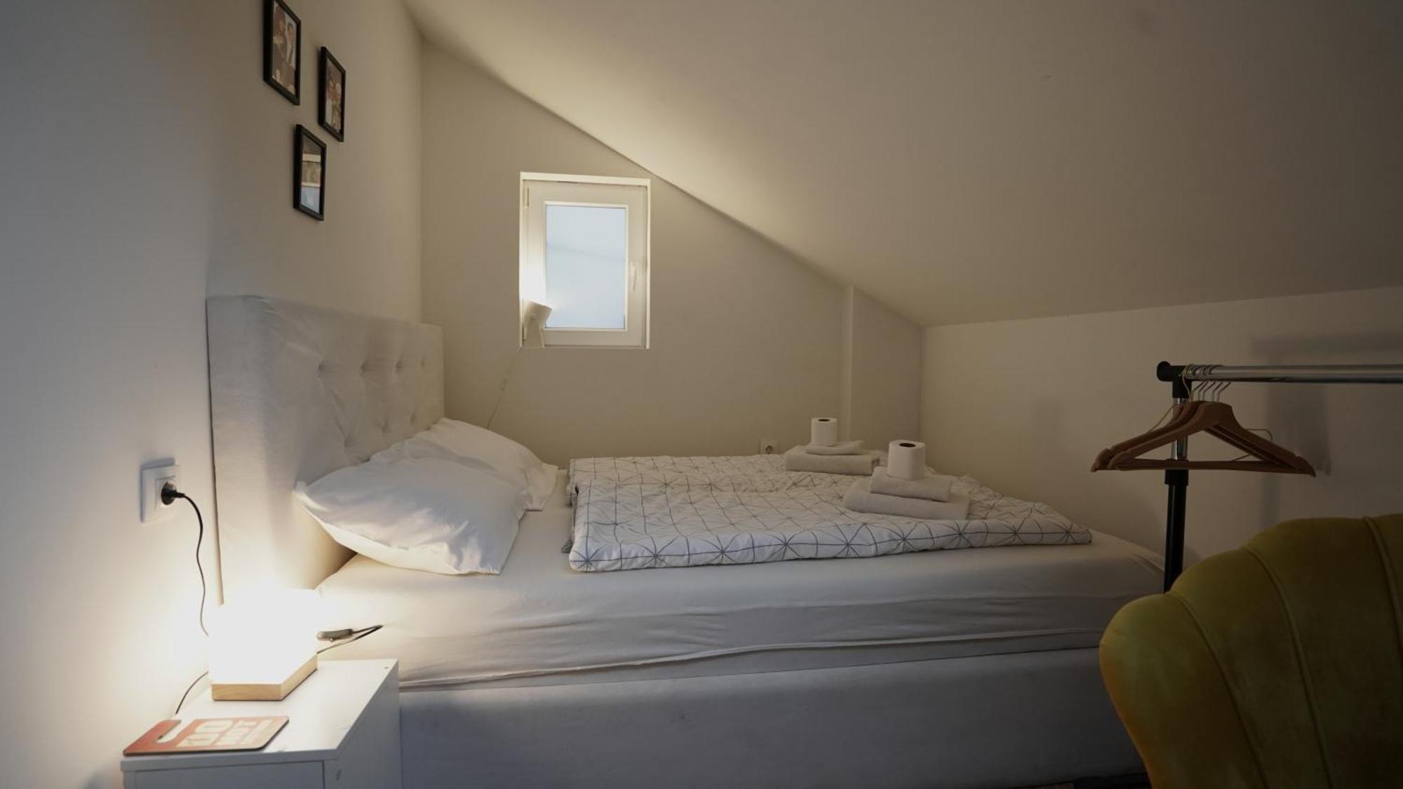 Hideaway Rooms & Apartments SJJ Esterno foto